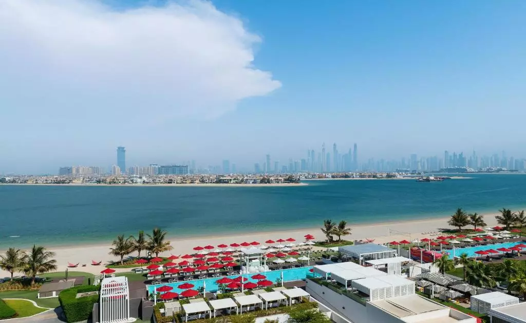 Th8 Palm Dubai Beach Resort